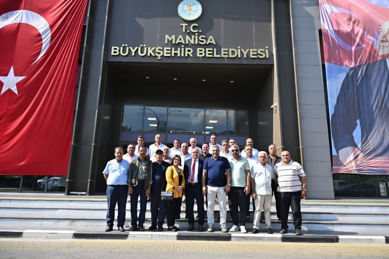 SARIGÖL BELEDİYE BAŞKANI TAHSİN AKDENİZ İLE MAHALLE MUHTARLARI, MANİSA BÜYÜKŞEHİR BELEDİYE BAŞKANI...