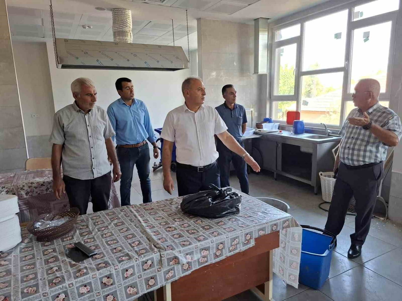 SARIGÖL İLÇE MİLLİ EĞİTİM MÜDÜRÜ YILDIRAY DEMİRTAŞ, İLÇEDE BULUNAN OKULLARI ZİYARET EDEREK...