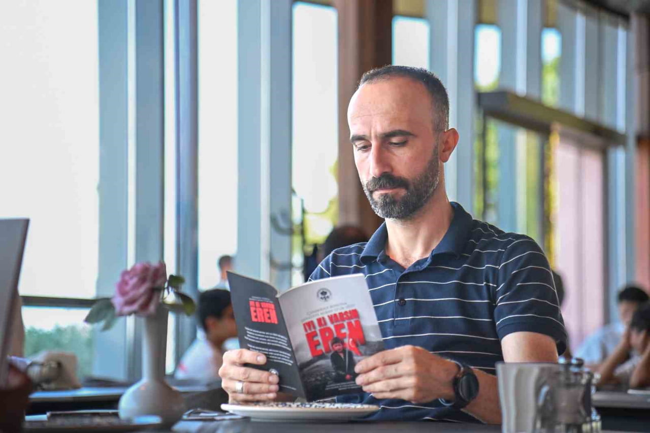 ŞEHADETİNİN 9. YIL DÖNÜMÜNDE EREN BÜLBÜL’ÜN HATIRASI 37 FARKLI ŞEHİRDEN ŞAİRLERİN KALEME ALDIĞI...