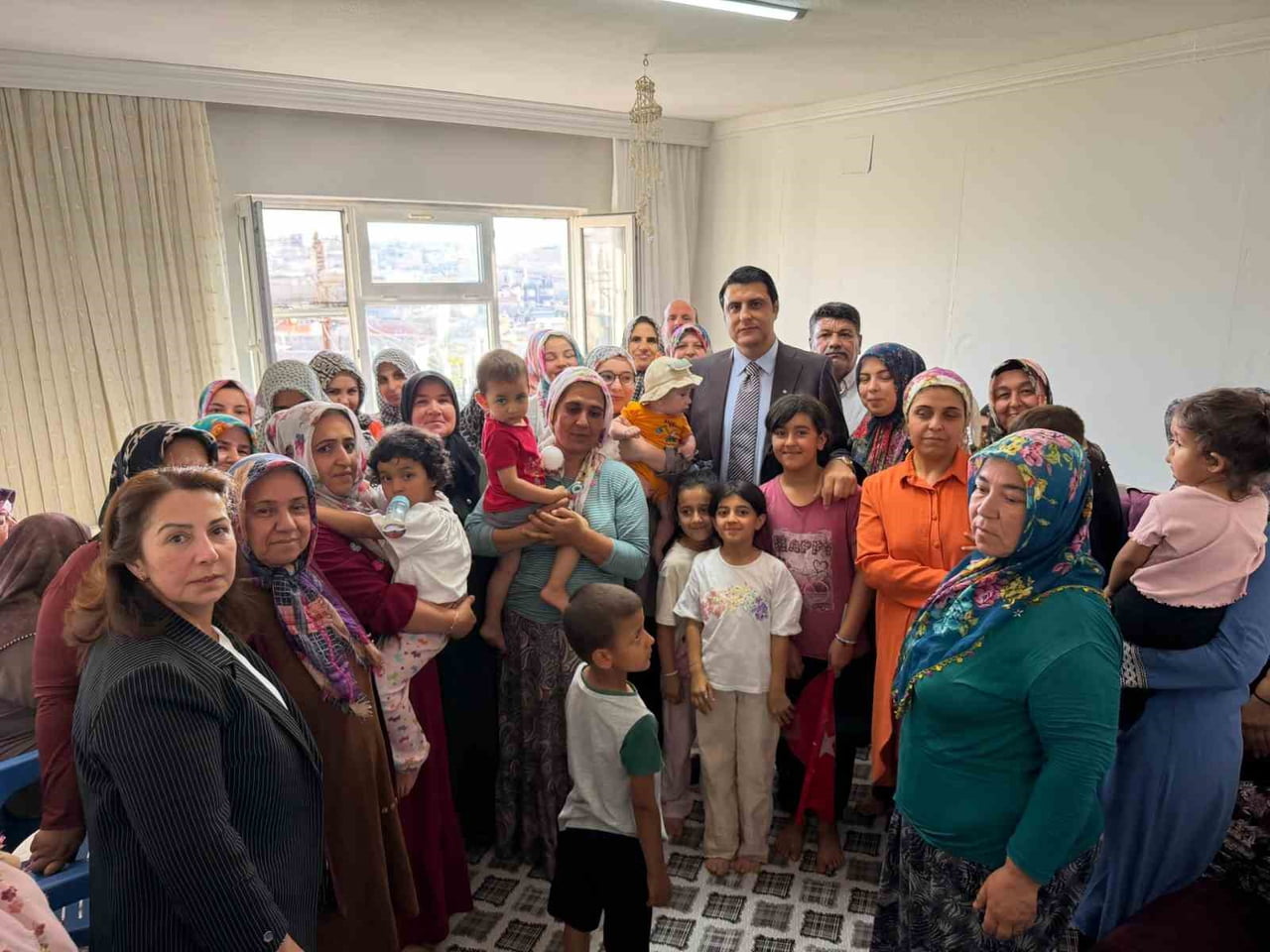 ŞEHİTKAMİL BELEDİYE BAŞKANI UMUT YILMAZ, SELİMİYE VE MEVLANA MAHALLELERİNİ ZİYARET EDEREK...