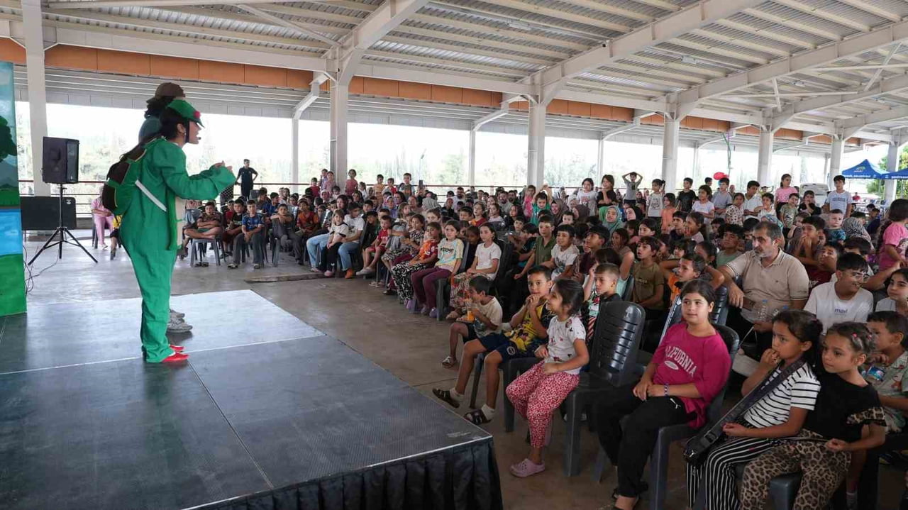 ŞEHİTKAMİL’DE ÇOCUKLARIN NEŞESİ MAHALLELERE TAŞINDI