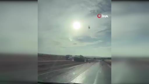 Siirt'te tır yoldan çıktı