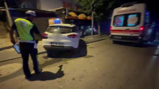 Sincan'da trafik kazasında araç kaldırıma çıktı, 1 yolcu yaralandı