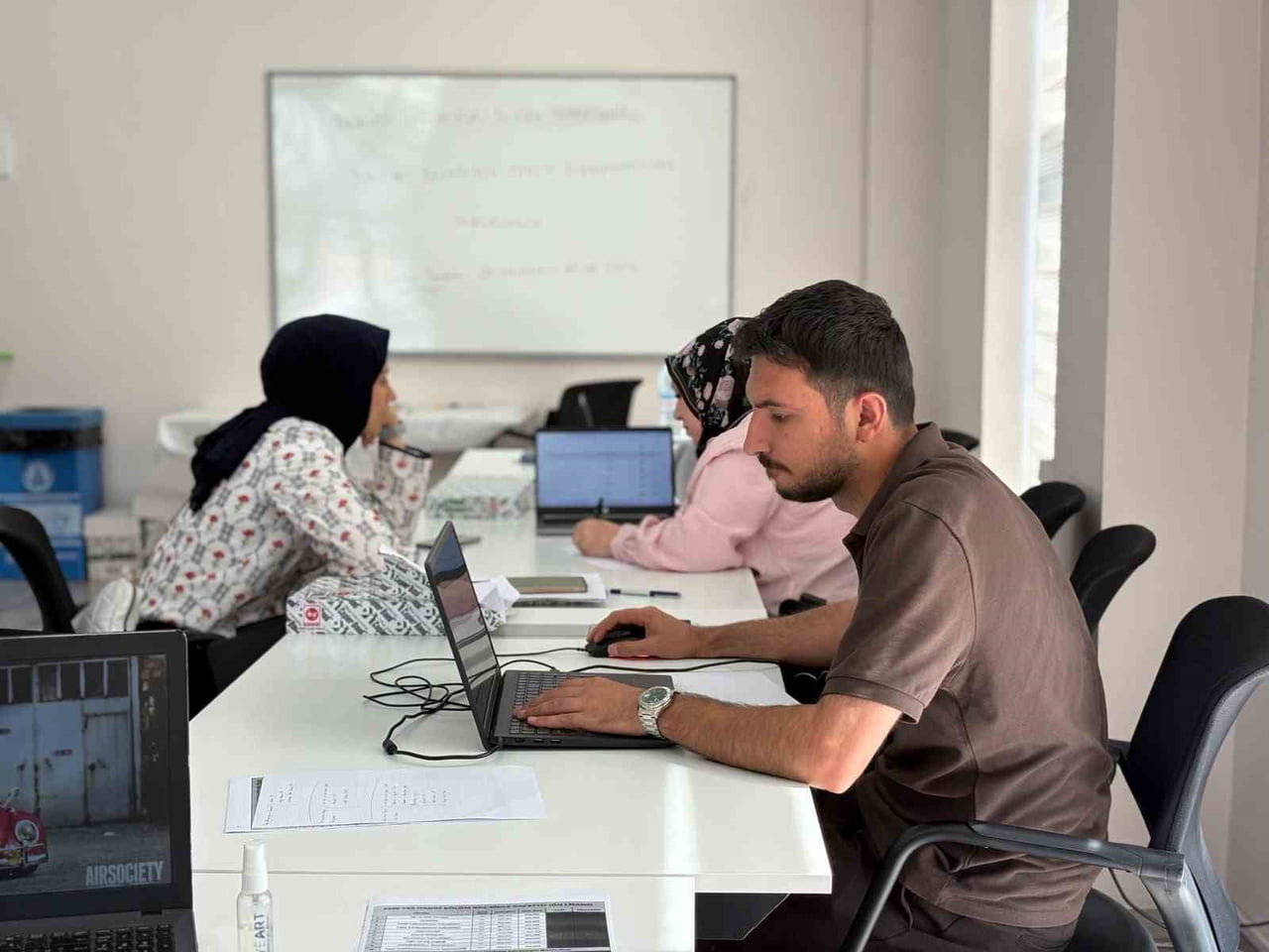 SİNCAN BELEDİYESİ, ÖĞRENCİLERİN DOĞRU VE BİLİNÇLİ TERCİHLER YAPABİLMELERİ AMACIYLA ÜCRETSİZ TERCİH...