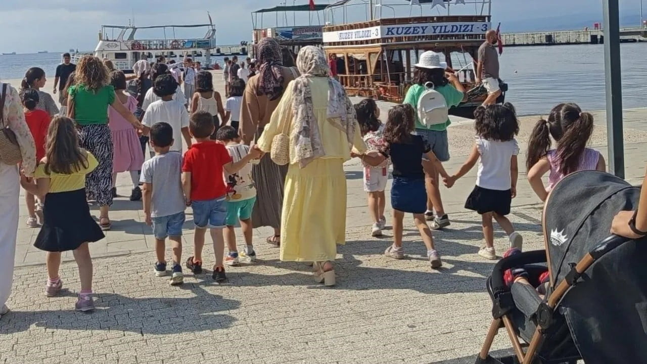 SİNOP AİLE VE SOSYAL HİZMETLER İL MÜDÜRLÜĞÜ TARAFINDAN ÇOCUK EVLERİ SİTESİ’NDE KALAN ÇOCUKLARA...