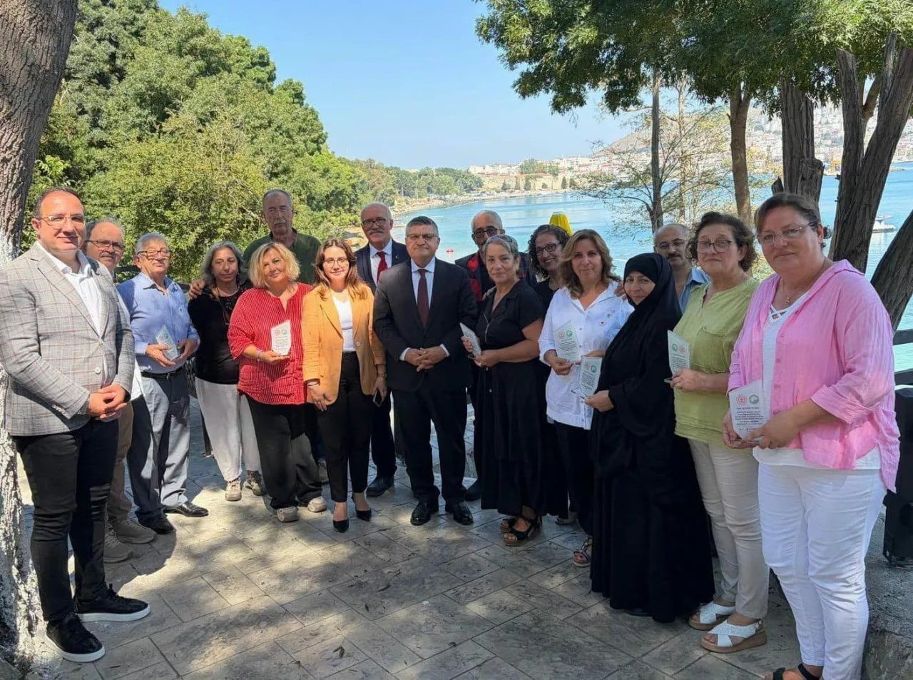 SİNOP VALİSİ MUSTAFA ÖZARSLAN, KENTİN SOMUT OLMAYAN KÜLTÜREL MİRASINI YAŞATAN VE GELECEK NESİLLERE...