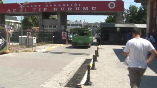 Şişli'de öldürülen Nilda Müge Şahin'nin cenazesi ailesi tarafından Adli Tıp Kurumu’ndan...