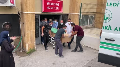 Sivas'ta kene yapışan adam vefat etti