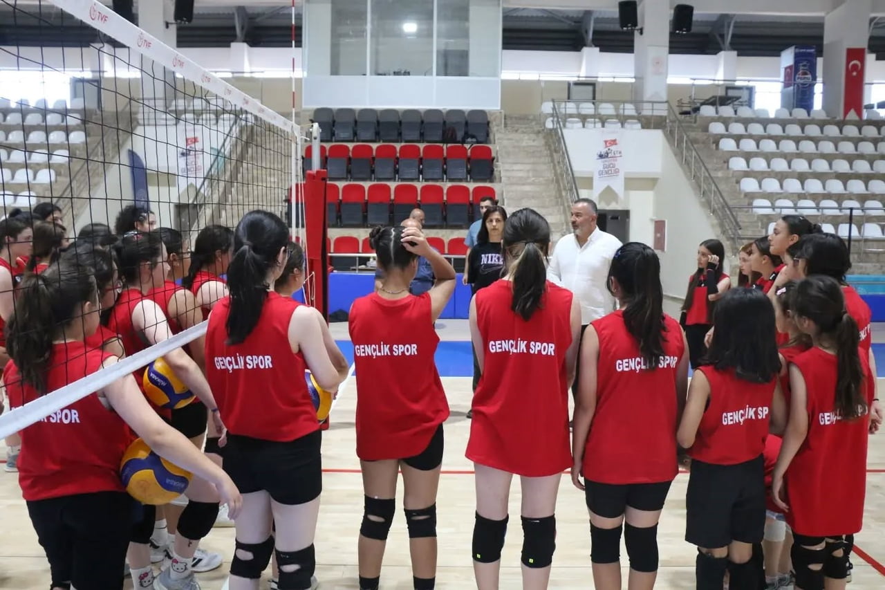 SİVAS GENÇLİK VE SPOR FAALİYETLERİ ŞUBE MÜDÜRÜ UFUK DEMİR, GSB SPOR OKULLARI VE ENGELSİZ SPOR...