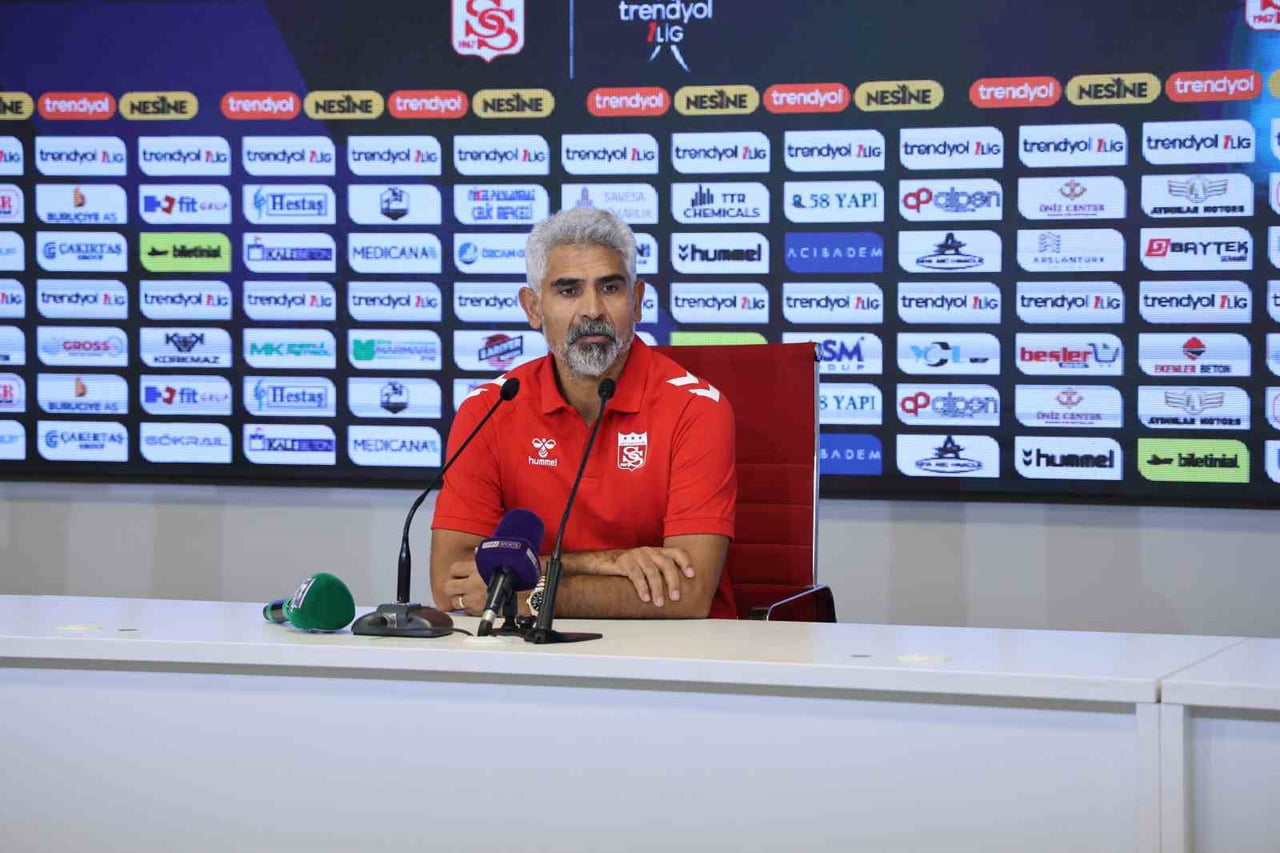 SİVASSPOR TEKNİK DİREKTÖRÜ İSMET TAŞDEMİR, MANİSA FK MAÇIN ARDINDAN YAPTIĞI AÇIKLAMADA, "ARZULU VE...