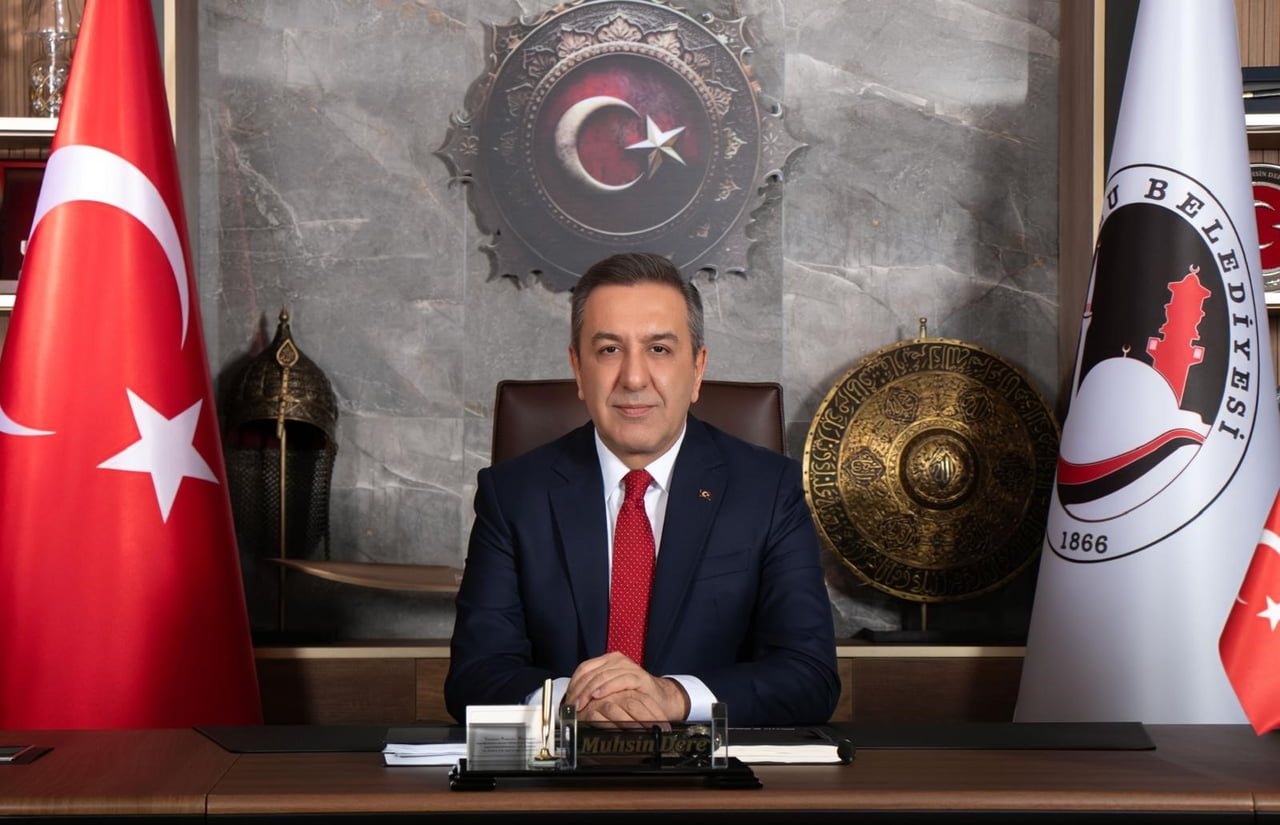 SUNGURLU BELEDİYE BAŞKANI MUHSİN DERE, FORMASI ÇIKARTILAN ÇOCUK İÇİN DESTEK MESAJI...
