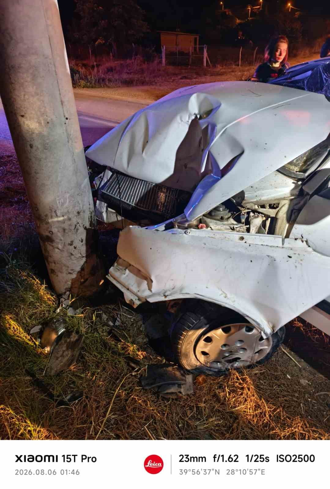 SUSURLUK'TA OTOMOBİL ŞARAMPOLE DEVRİLDİ 1 YARALI