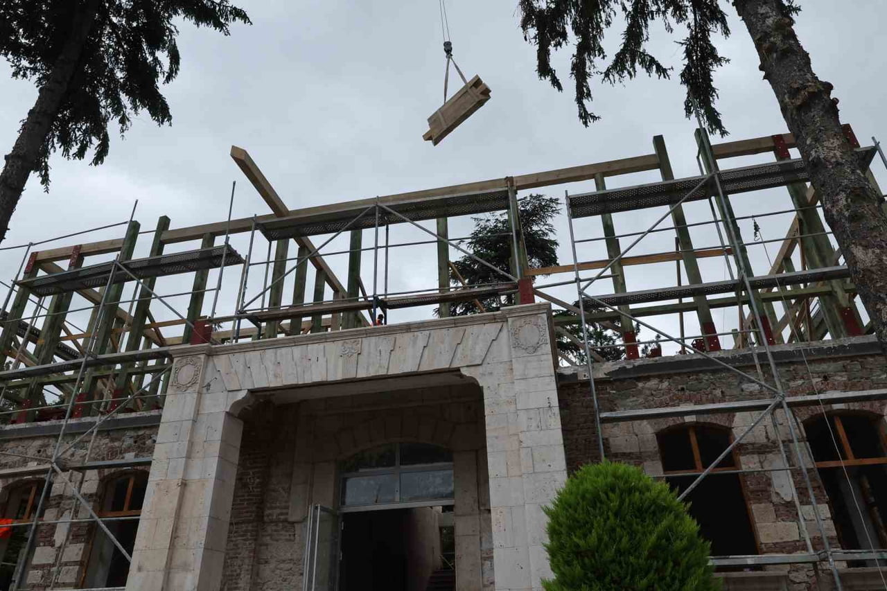 TARİHİ TOKAT BELEDİYE BAŞKANLIK BİNASI, İLERİ MÜHENDİSLİK TEKNİKLERİ VE ÖZGÜN MİMARİ DOKUSUNA...