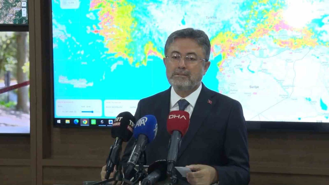 TARIM VE ORMAN BAKANI İBRAHİM YUMAKLI, İSTANBUL ORMAN BÖLGE MÜDÜRLÜĞÜ’NDE ORMAN YANGINLARINA...
