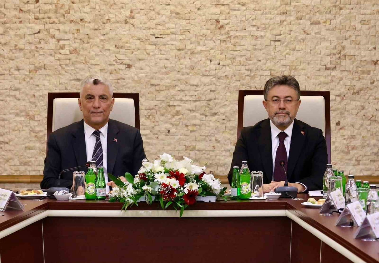 TARIM VE ORMAN BAKANLIĞININ EV SAHİPLİĞİNDE; TİCARET BAKANI ÖMER BOLAT VE TARIM VE ORMAN BAKANI...