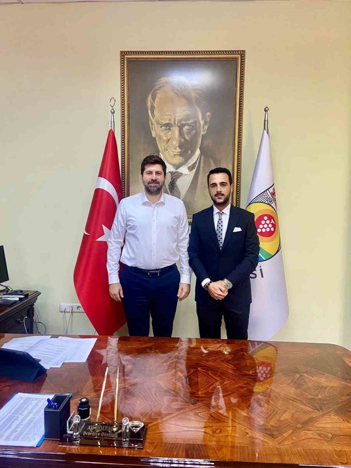 TARSUS BELEDİYESİ EVLENDİRME İŞLERİ ŞEFİ KADİR SOMER PERSONELE GÜLER YÜZ TALİMATI VERDİ