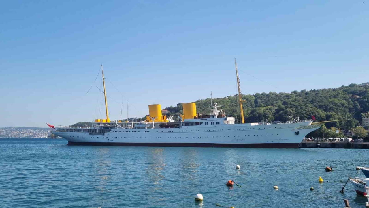 TCG SAVANORA GEMİSİ İSTANBUL BOĞAZI’NDAN GEÇTİ
