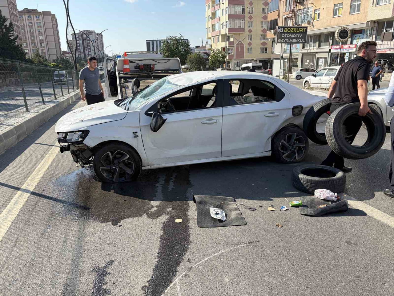 TEKİRDAĞ'IN KAPAKLI İLÇESİNDE OTOMOBİLLE ÇARPIŞAN ARACIN TAKLA ATTIĞI KAZADA 1 KİŞİ...
