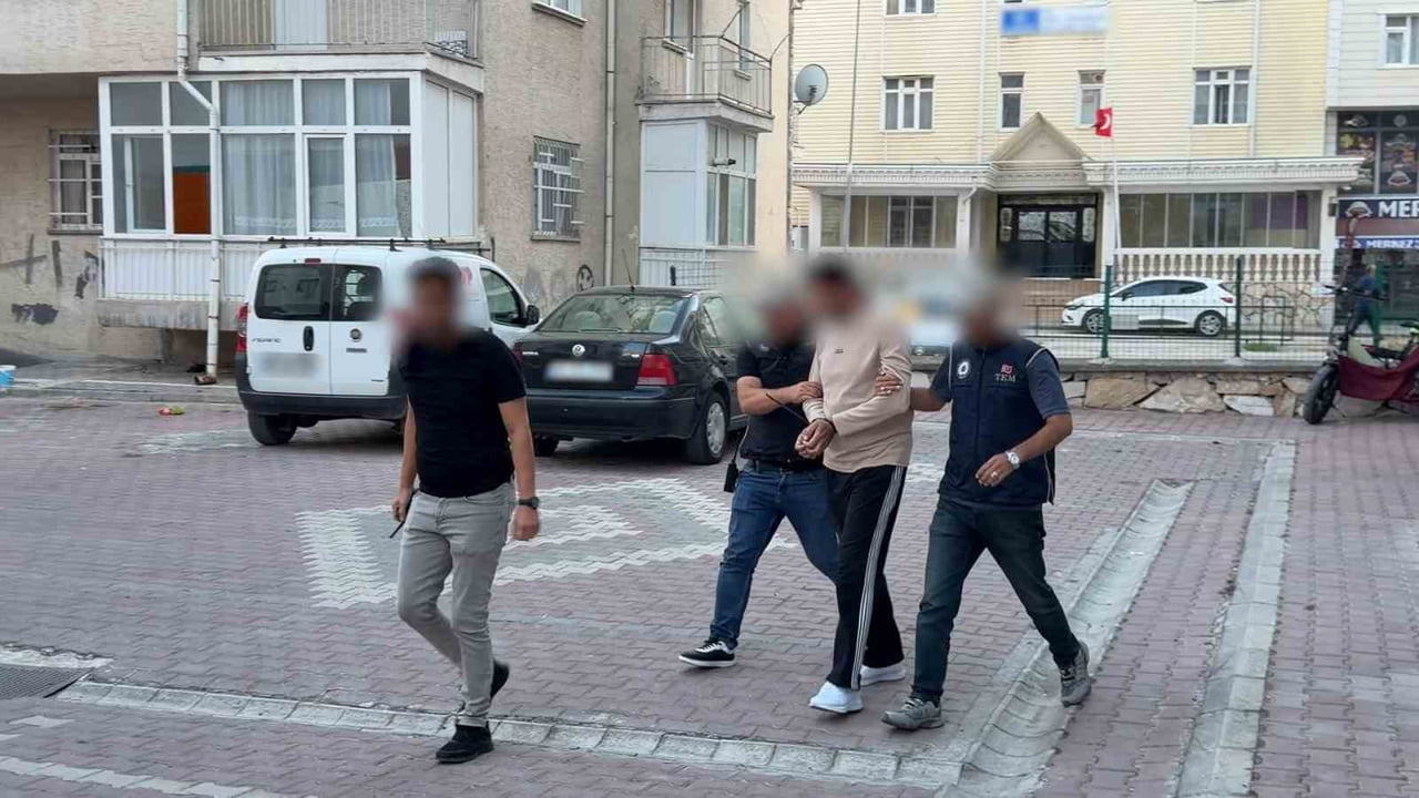 TERÖR SUÇUNDAN HAKKINDA KIRMIZI BÜLTEN ÇIKARILAN IRAK UYRUKLU KİŞİ YAKALANDI.