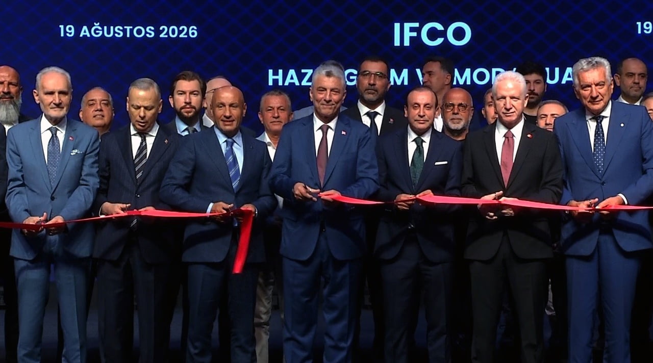 TİCARET BAKANI ÖMER BOLAT, 10'UNCU IFCO HAZIR GİYİM FUARI'NA KATILDI. BOLAT, AÇILIŞTA YAPTIĞI...