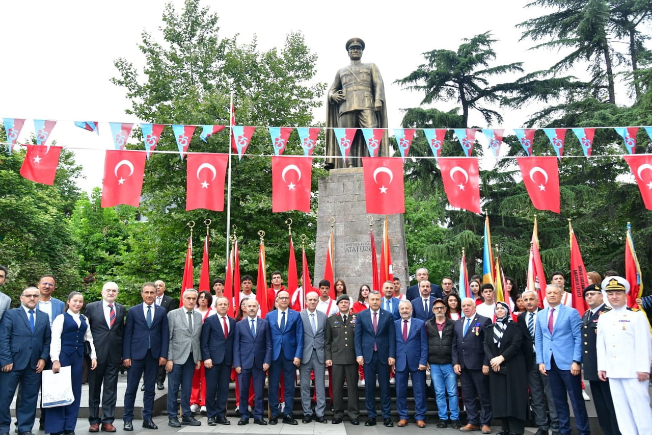 TÖRENE TRABZON VALİSİ TAHİR ŞAHİN, BÜYÜKŞEHİR BELEDİYE BAŞKAN VEKİLİ FARUK KANCA, KENT PROTOKOLÜ...