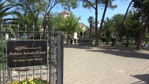 Trabzon Ayasofya hat yazıları ile bezendi