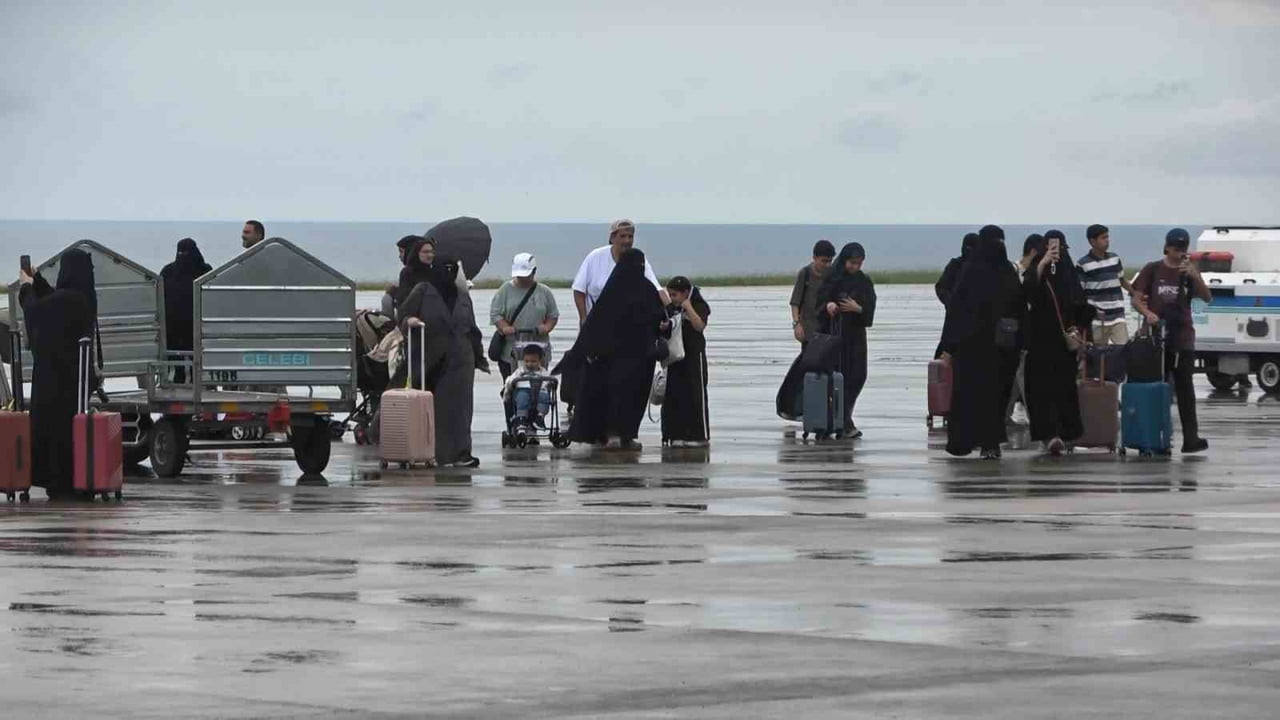 TRABZON HAVALİMANI 21 AĞUSTOS'TA TÜM ZAMANLARIN EN YÜKSEK GÜNLÜK TRAFİK SAYISINA ULAŞTI.