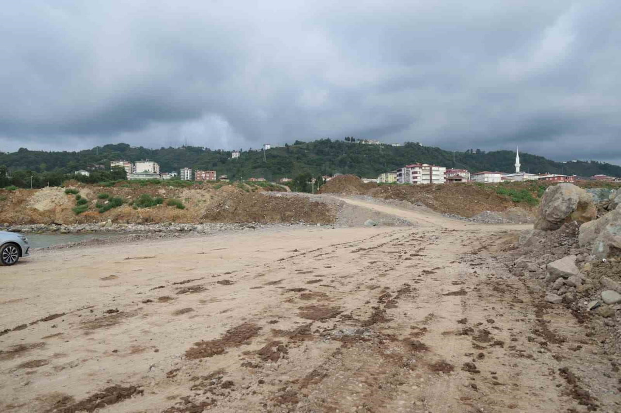 TRABZON’UN SANAYİ VE YATIRIM GELECEĞİ AÇISINDAN BÜYÜK ÖNEM TAŞIYAN ARSİN YATIRIM ADASI ENDÜSTRİ...