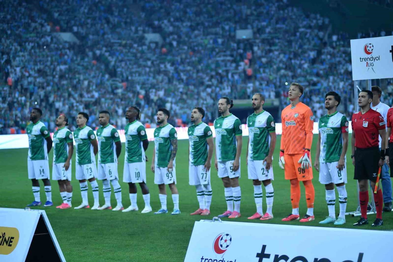 TRENDYOL 1. LİG’İN 2. HAFTASINDA BURSASPOR, SAHASINDA KARŞILAŞTIĞI IĞDIR FK’YI 1-0 MAĞLUP...