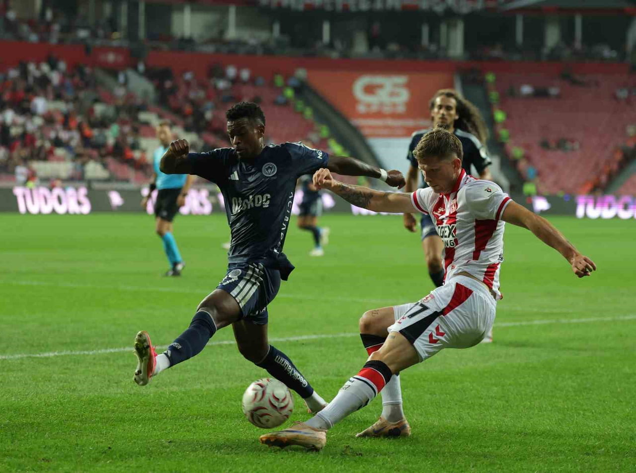TRENDYOL SÜPER LİG'İN 3. HAFTASINDA FENERBAHÇE, DEPLASMANDA SAMSUNSPOR İLE KARŞILAŞIYOR....