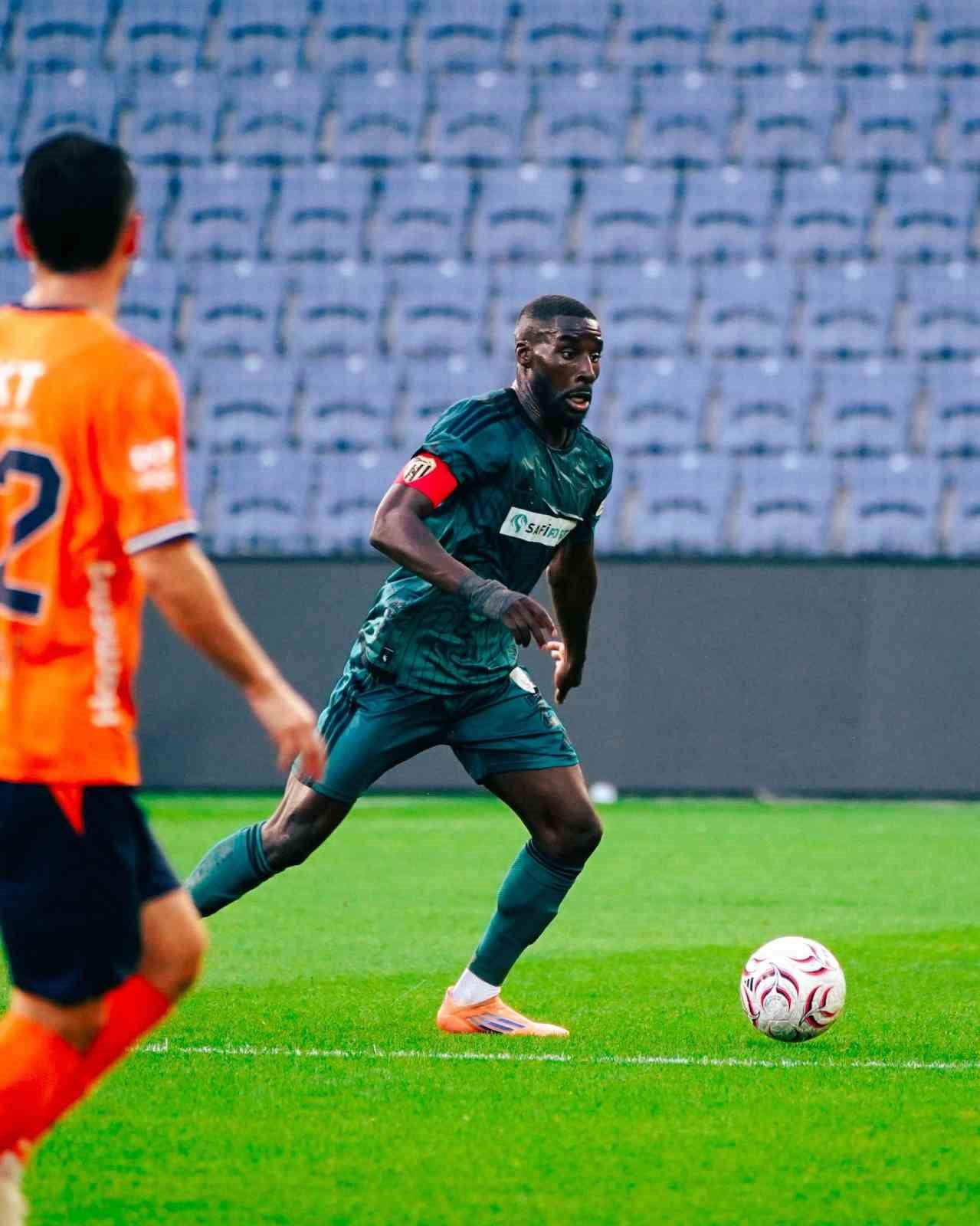 TRENDYOL SÜPER LİG’İN İLK HAFTASINDA RAMS BAŞAKŞEHİR, KONUK ETTİĞİ KOCAELİSPOR’U 2-0 MAĞLUP...