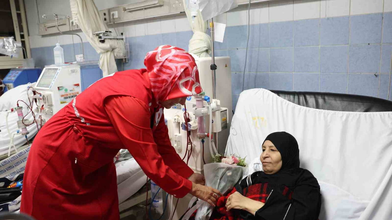 TÜRK KIZILAY GENEL BAŞKANI PROF. DR. FATMA MERİÇ YILMAZ, MISIR TEMASLARI KAPSAMINDA KAHİRE'DE...