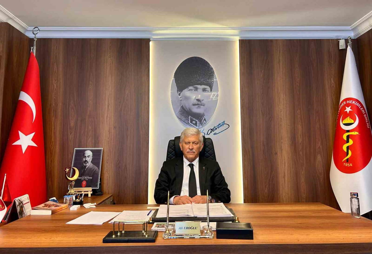 TÜRK VETERİNER HEKİMLERİ BİRLİĞİ (TVHB) BAŞKANI ALİ EROĞLU (ARŞİV)