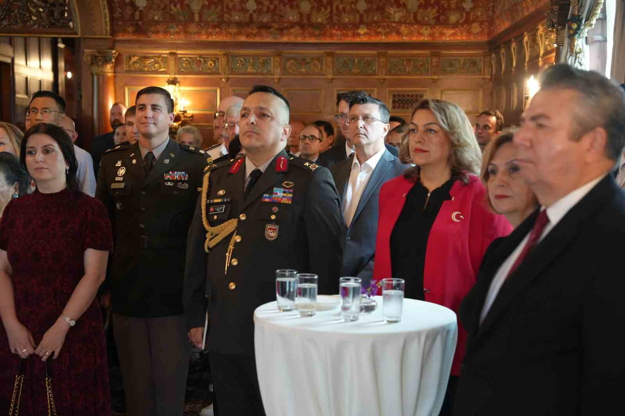TÜRKİYE’NİN WASHİNGTON BÜYÜKELÇİLİĞİ KONUTUNDA, 30 AĞUSTOS ZAFER BAYRAMI VE TÜRK SİLAHLI...