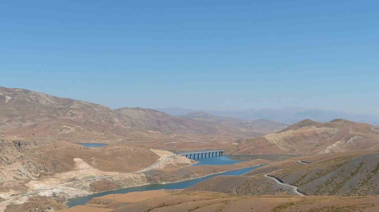 TURNAÇAYIRI BARAJI SULAMASINDA ÇALIŞMALARIN YÜZDE 52'Sİ TAMAMLANDI