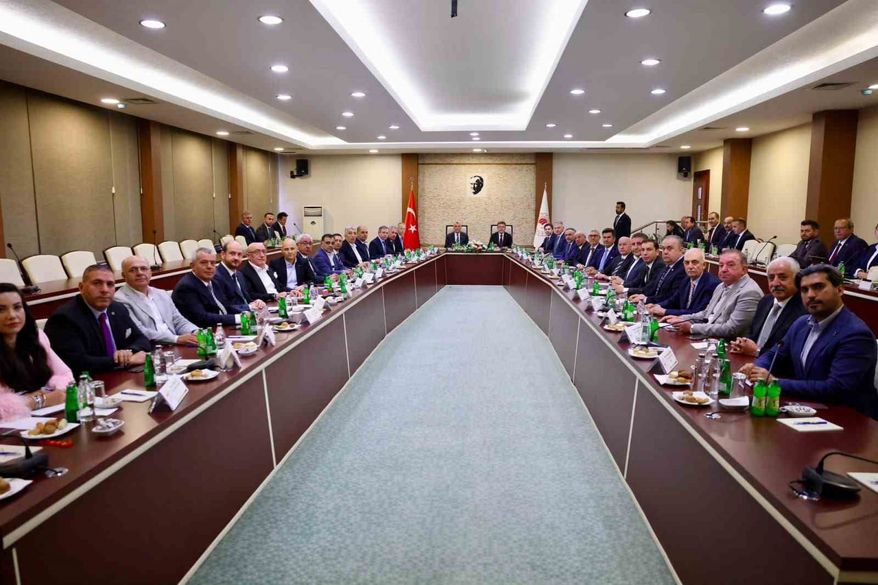 TUSAF BAŞKAN VEKİLİ VEYSİ DUYAN, ANKARA’DA TARIM VE ORMAN BAKANI İBRAHİM YUMAKLI, TİCARET BAKANI...