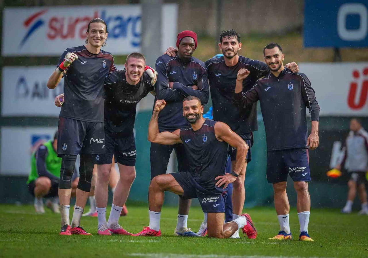 UEFA AVRUPA LİGİ PLAY-OFF TURU İLK MAÇINDA SAHASINDA MACARİSTAN TEMSİLCİSİ FERENCVAROS’U...