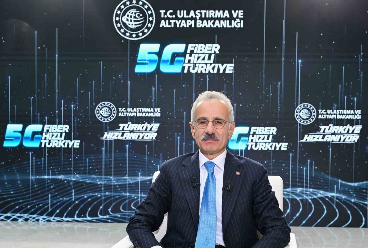 ULAŞTIRMA VE ALTYAPI BAKANI ABDULKADİR URALOĞLU, 5G ABONE SAYISININ YAKLAŞIK 4 AY İÇERİSİNDE 44,5...
