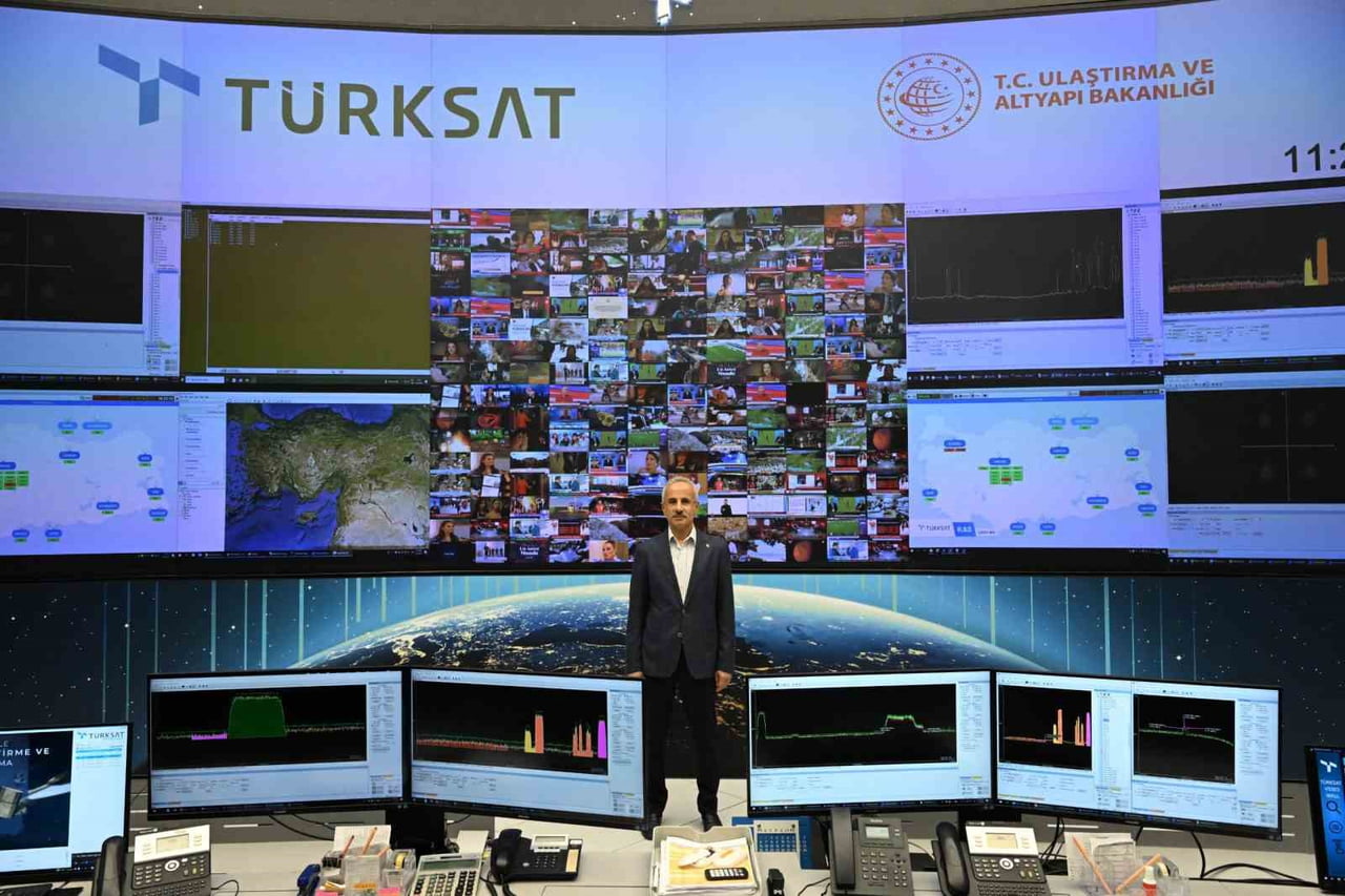 ULAŞTIRMA VE ALTYAPI BAKANI ABDULKADİR URALOĞLU, TÜRKSAT 3A UYDUSU ÜZERİNDEN HİZMET ALAN...