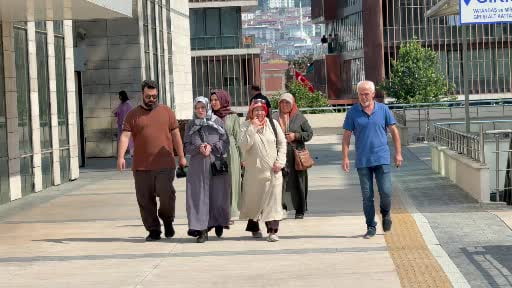 Umre vaadiyle dolandırıldıklarını iddia eden 8 kişi savcılığa başvurdu