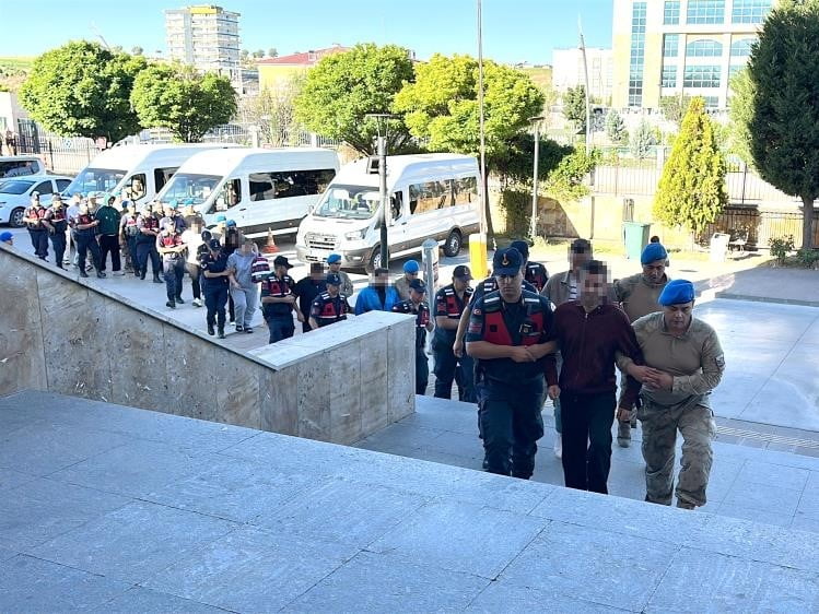 UŞAK'TA BELEDİYE ŞİRKETLERİNDE SİGORTALI GÖSTERİLİP YALIM'IN İŞLETMELERİNDE ÇALIŞANLARINA YÖNELİK...