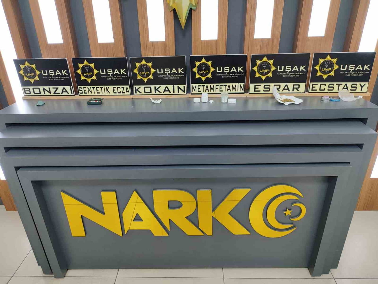 UŞAK’TA BELİRLİ TARİHLER ARASINDA DÜZENLENEN UYUŞTURUCU OPERASYONLARINDA GÖZALTINA ALINAN 14 KİŞİ...