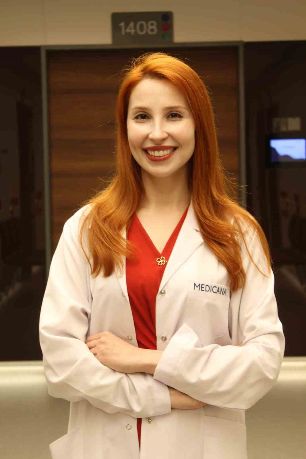 UZM. DR. ASLI ÖZER