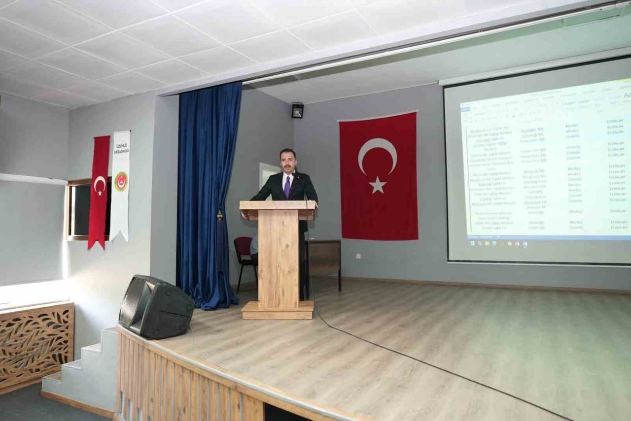 ÜZÜMLÜ KAYMAKAMI HACI OSMAN HÖKELEKLİ
