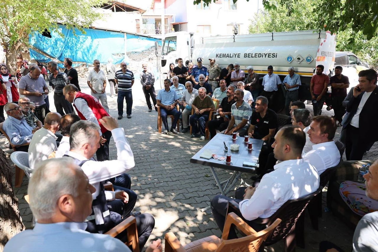 VALİ AYDOĞDU, YANGINDAN ETKİLENEN KIŞLACIK KÖYÜNÜ ZİYARET ETTİ