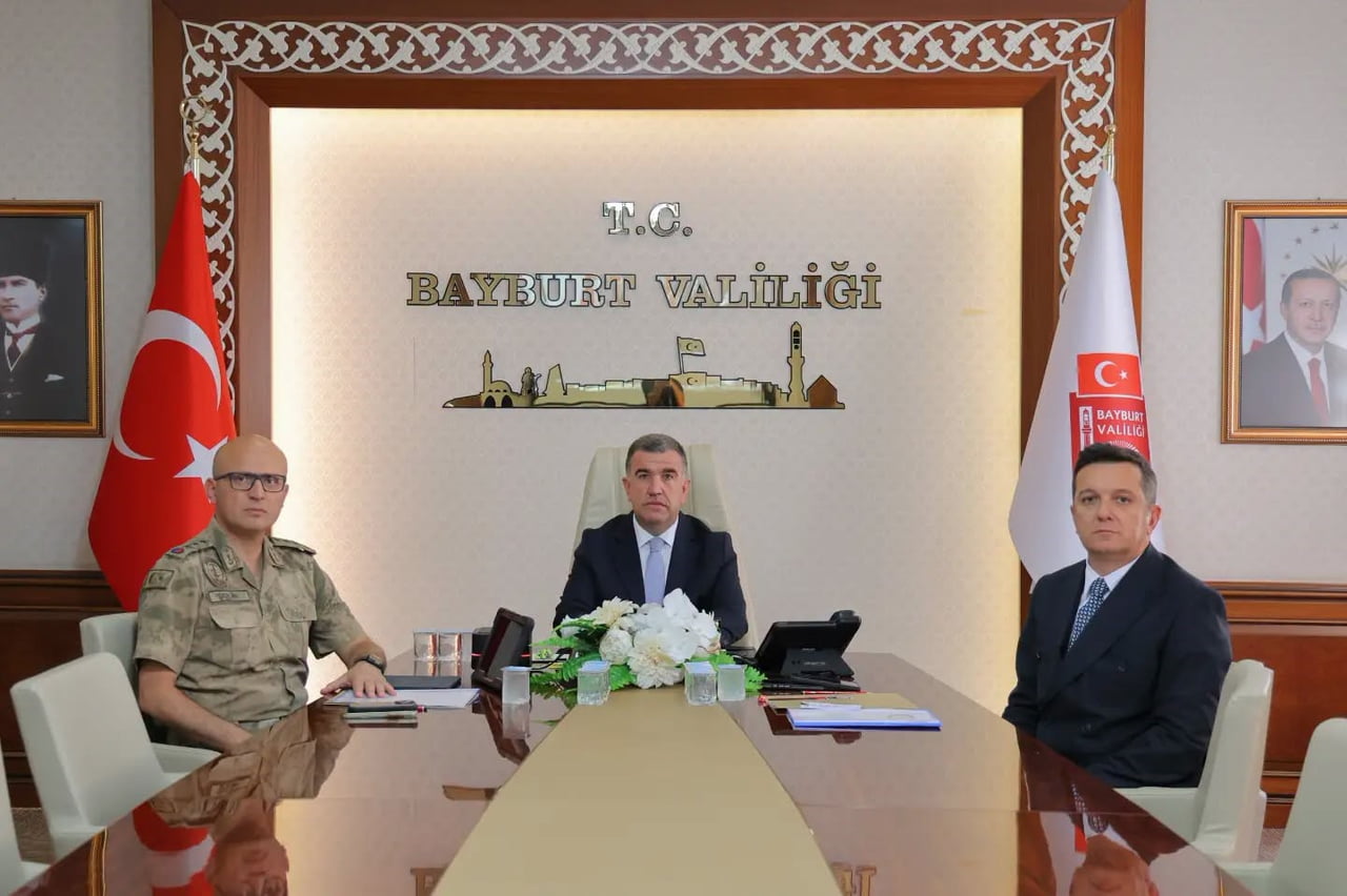 VALİ ELDİVAN ‘TERÖRSÜZ TÜRKİYE' GÜNDEMLİ GÜVENLİK TOPLANTISINA KATILDI