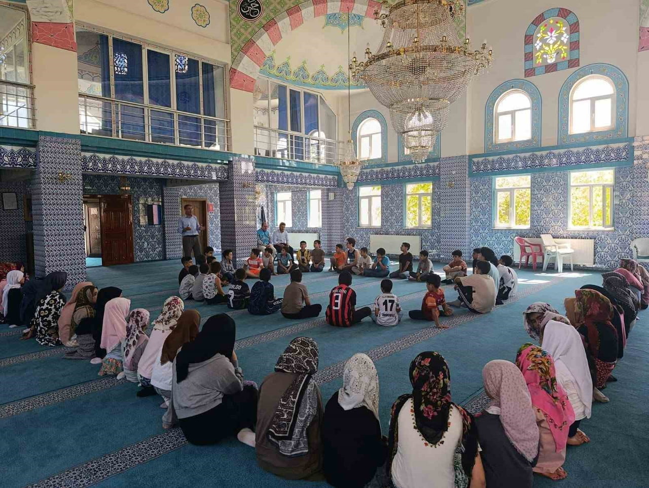 VAN’IN EDREMİT ŞEHİTLİK CAMİİ'NDE YAZ KUR'AN KURSU ÖĞRENCİLERİNE ‘HAZRET-İ PEYGAMBER’ SEMİNERİ...