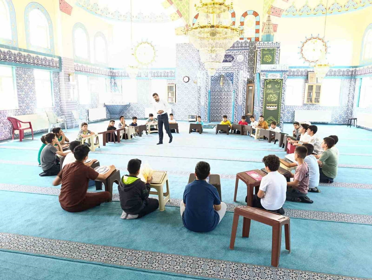 VAN’IN EDREMİT ŞEHİTLİK CAMİİ YAZ KUR'AN KURSU ÖĞRENCİLERİNE YÖNELİK BAĞIMLILIKLA MÜCADELE...