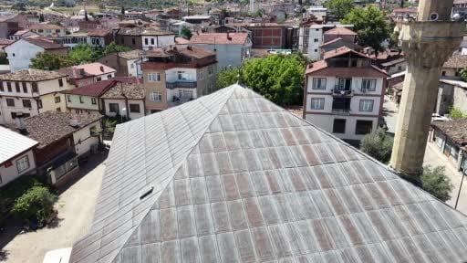 Veziri Azam Rüstem Paşa'nın adına yaptırdığı cami 510 yıldır muhteşem yapısıyla göz...