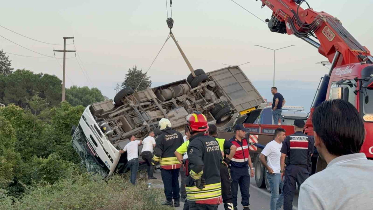 VİNÇ İLE OTOBÜSÜ KALDIRMA ÇALIŞMASI